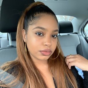 Meet your Posher, Courtney